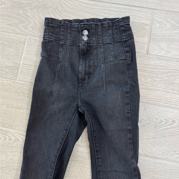 FREE PEOPLE WE THE FREE Black Stretchy Flared Jeans Size 25 GUC - Picture 3 of 5